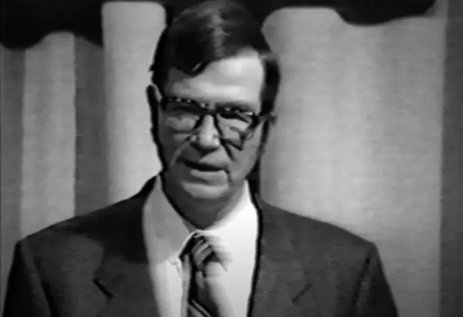 Cómo Neville Goddard y Colin Wilson se Iluminan Mutuamente